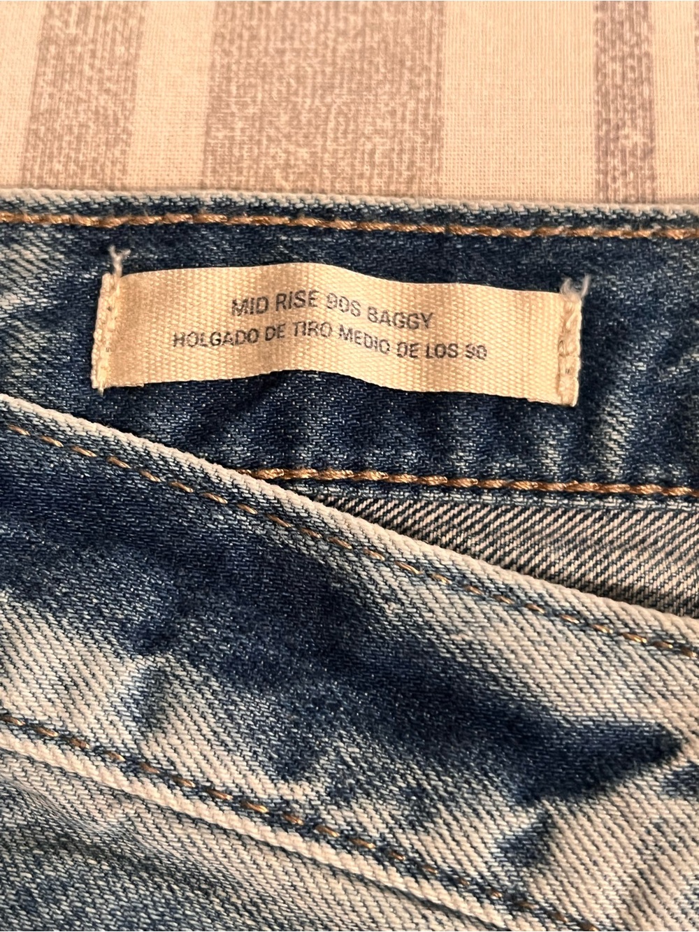 NWT Universal Thread 90s Baggy Jeans Patched Distressed Mid Rise Size 4R - Picture 11 of 15